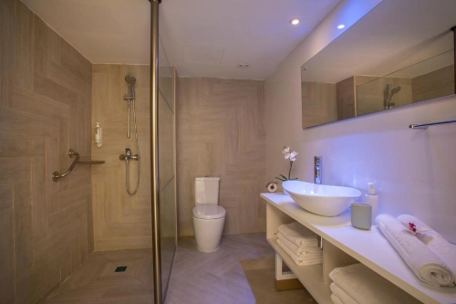 Infinity Blu - Designed for adults by Louis Hotels