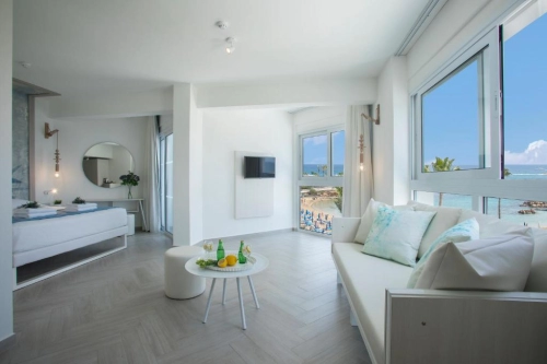 Infinity Blu - Designed for adults by Louis Hotels