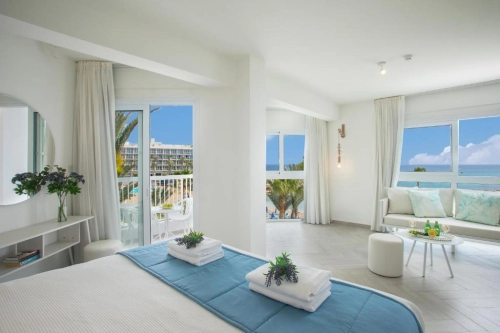 Infinity Blu - Designed for adults by Louis Hotels